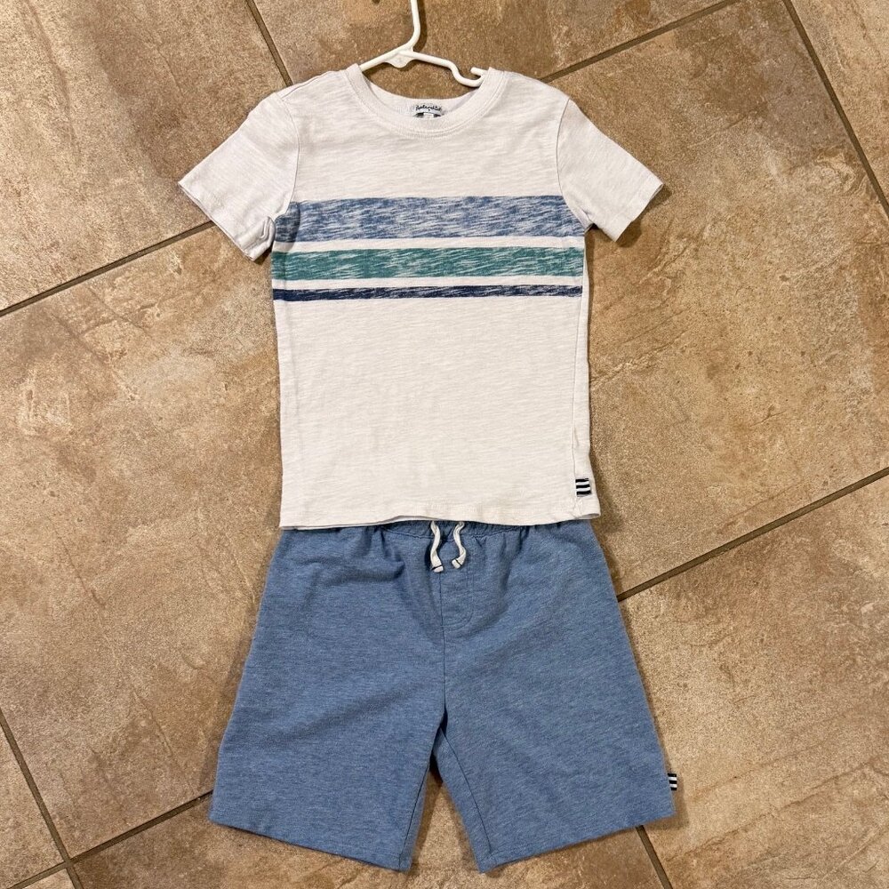 Splendid 2 piece outfit, size 7